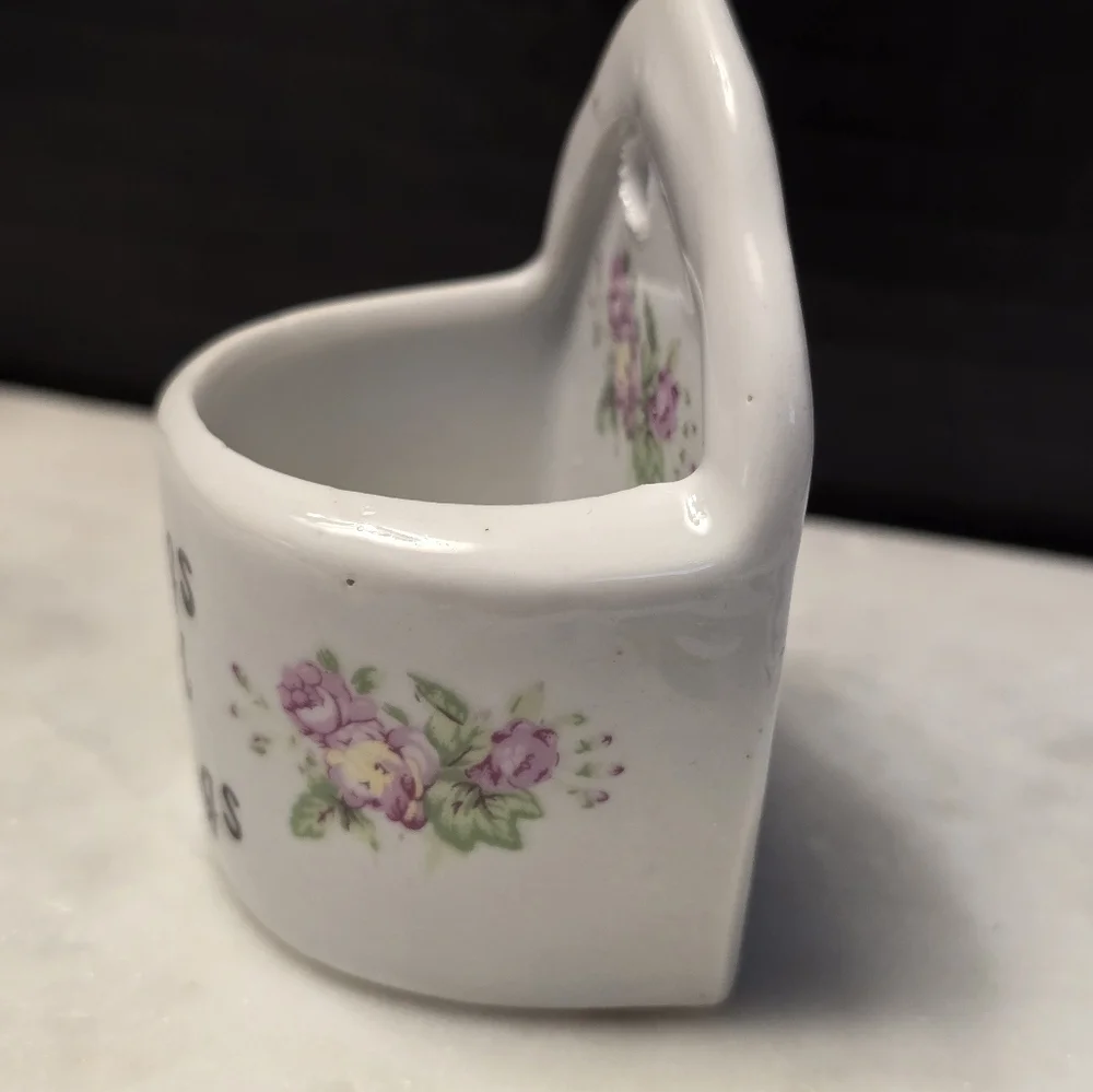 Floral Ceramic Ring Holder - Picture 4 of 6